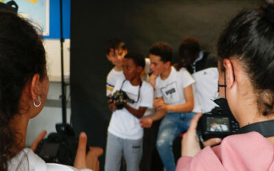 Photographe intervenant en médiation culturelle